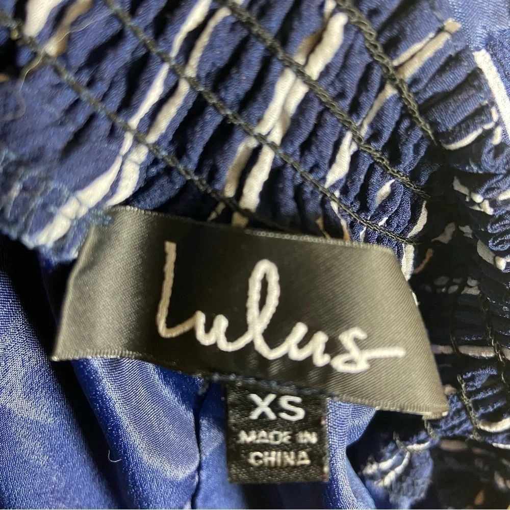 Lulu’s Salt Water and Sun X- Small Jumpsuit. Wide Leg Navy Blue/White Strapless. - Picture 5 of 6